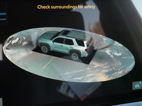 Certified 2025 Toyota 4Runner TRD Off-Road Premium image 31