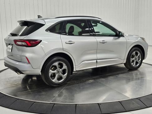 Used 2023 Ford Escape ST-Line Select AWD/4WD image 5