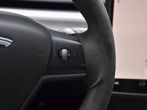 Used 2022 Tesla Model 3 RWD image 9