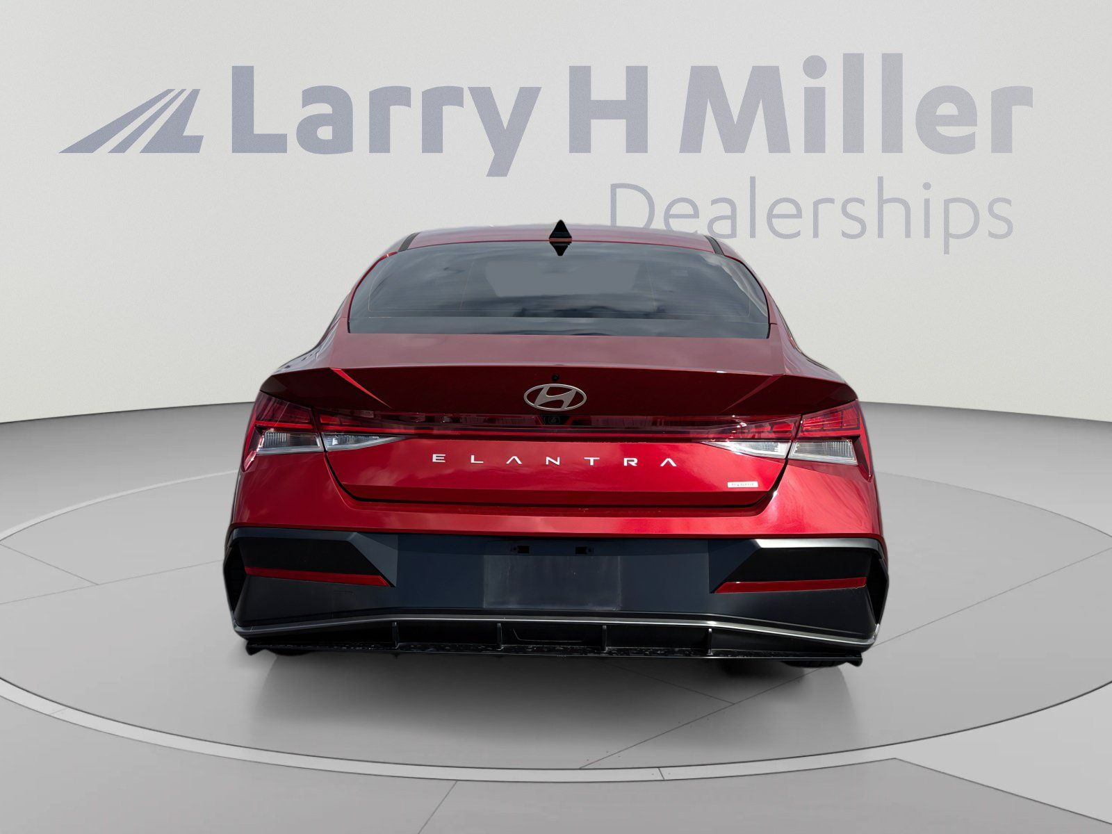 Used 2025 Hyundai Elantra Limited FWD image 4