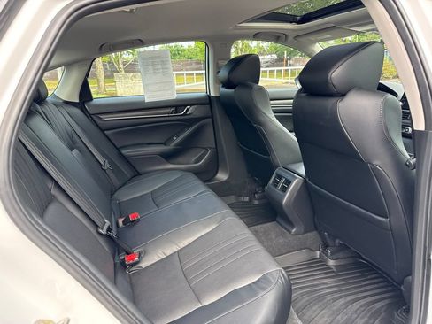 Used 2018 Honda Accord Touring image 24