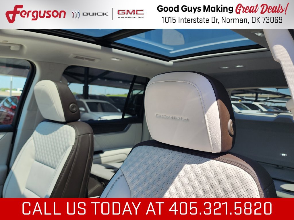 New 2026 GMC Acadia Denali w/ Super Cruise Package FWD image 16