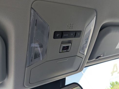 Used 2024 Toyota RAV4 LE image 22