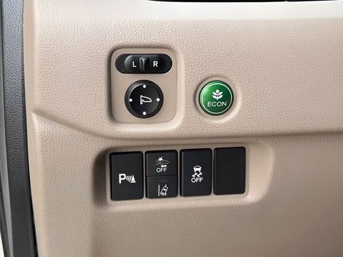 Used 2019 Honda Pilot Touring image 44