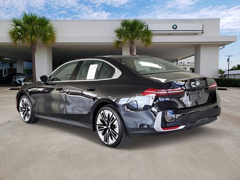 Certified 2025 BMW 530i image 4