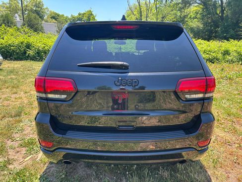 Used 2015 Jeep Grand Cherokee Altitude AWD/4WD image 6