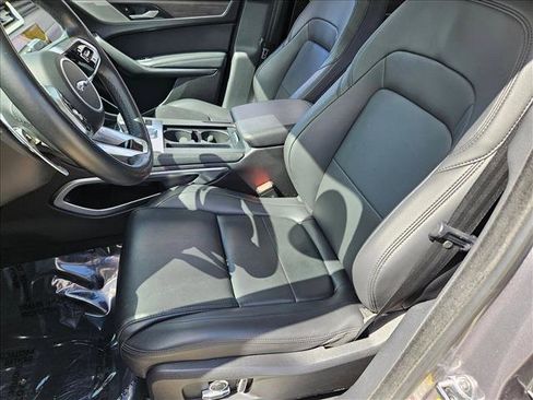 Used 2021 Jaguar F-PACE AWD/4WD image 15