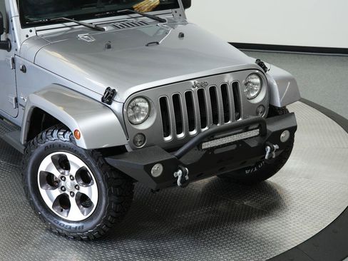 Used 2016 Jeep Wrangler Unlimited Sahara w/ Max Tow Package AWD/4WD image 46
