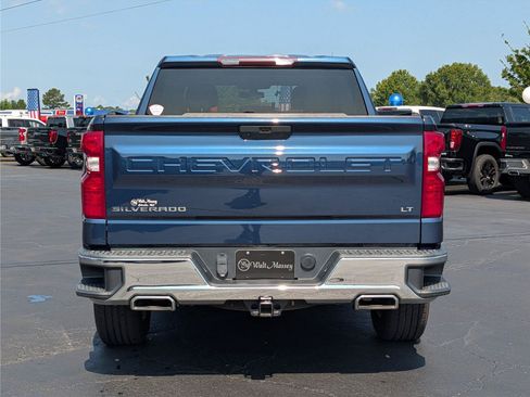 Used 2021 Chevrolet Silverado 1500 LT w/ Z71 Off-Road Package AWD/4WD image 4
