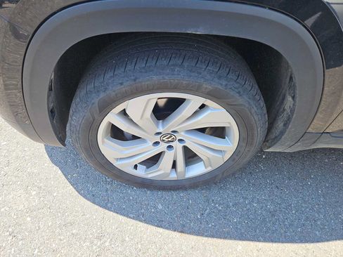 Used 2023 Volkswagen Atlas SE AWD/4WD image 2