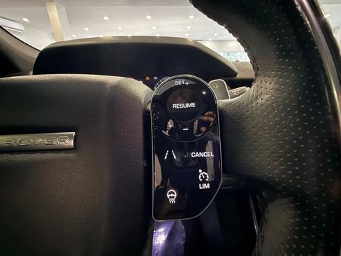 Used 2018 Land Rover Range Rover Velar R-Dynamic SE AWD/4WD image 26