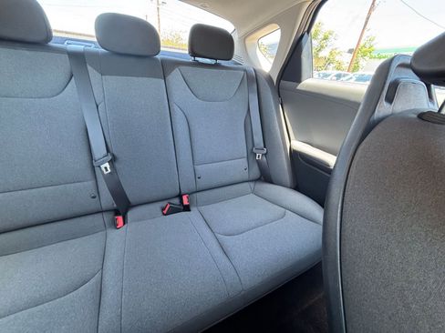 Used 2025 Kia K4 FWD image 37