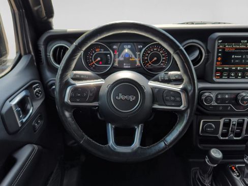 Used 2021 Jeep Wrangler Unlimited Sahara AWD/4WD image 11