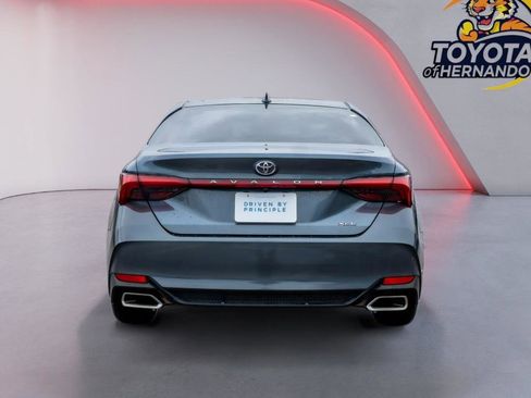 Used 2021 Toyota Avalon XLE image 6