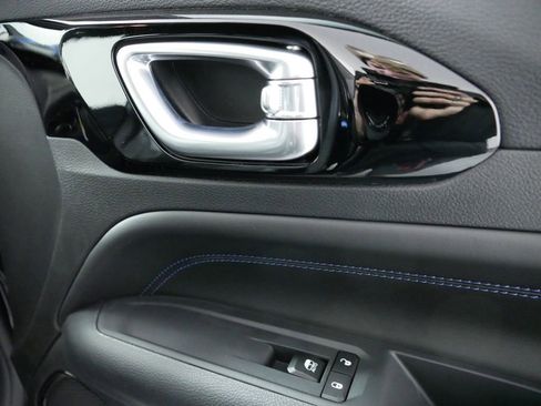 New 2025 Jeep Compass Latitude w/ Altitude Special Edition image 26