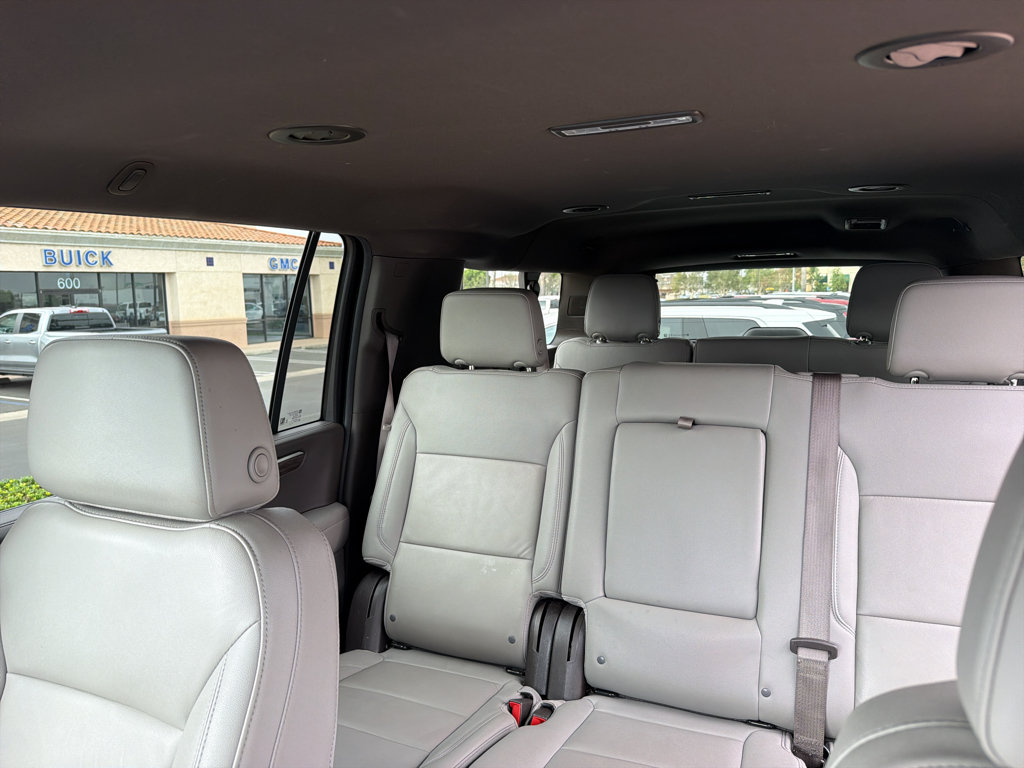 Used 2025 Chevrolet Suburban LT AWD/4WD image 12