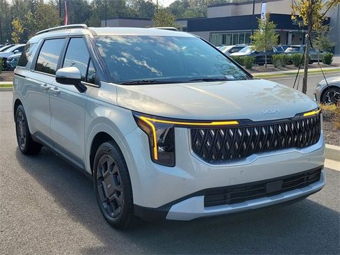 New 2026 Kia Carnival EX image 3