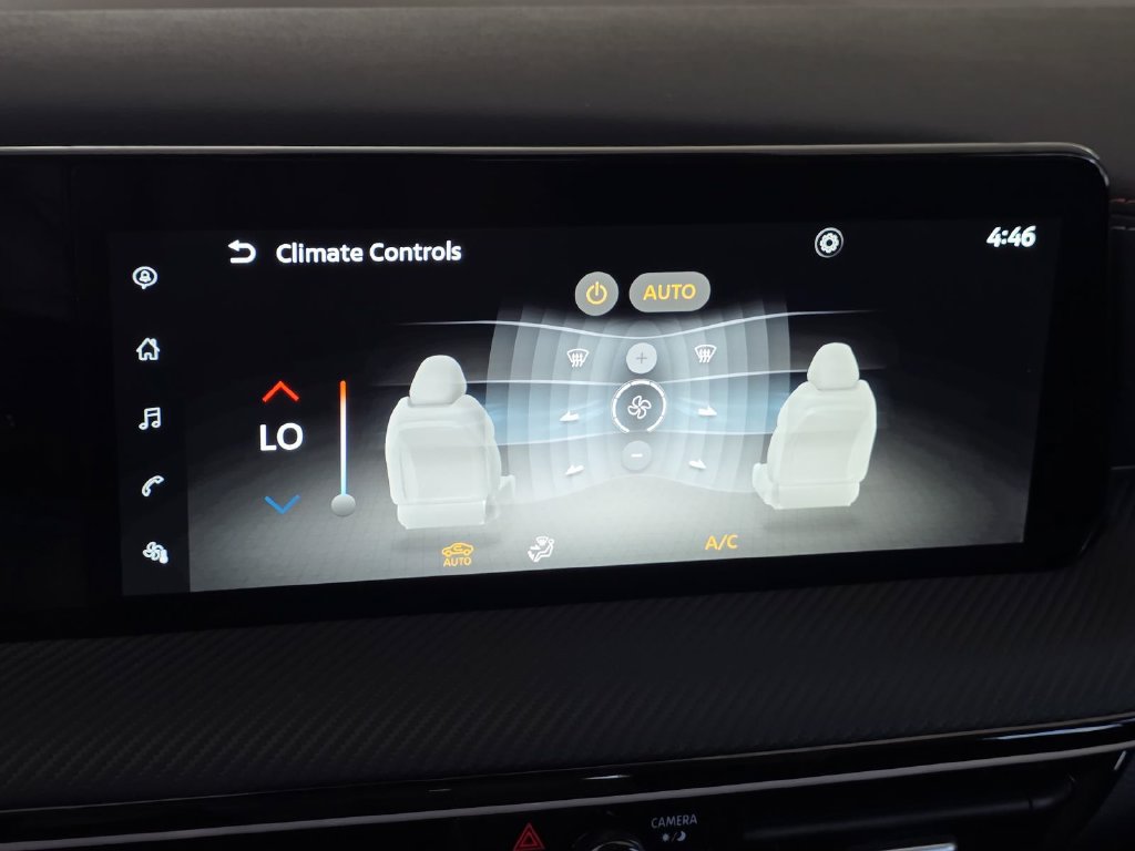 New 2025 Nissan Kicks SR FWD image 15