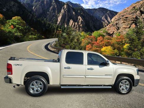 Used 2013 GMC Sierra 1500 SLT image 2