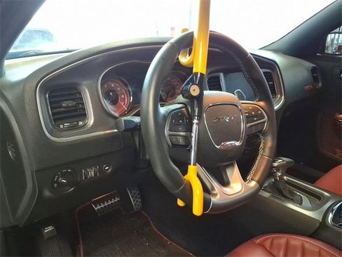 Used 2018 Dodge Charger SRT Hellcat w/ Harman/Kardon Audio Group image 15