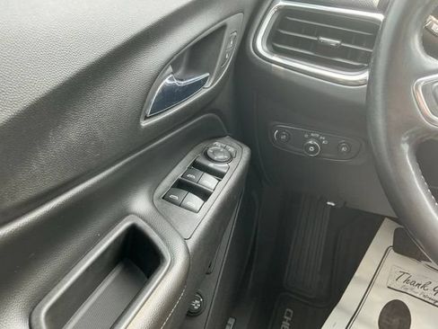 Used 2020 Chevrolet Equinox Premier AWD/4WD image 24