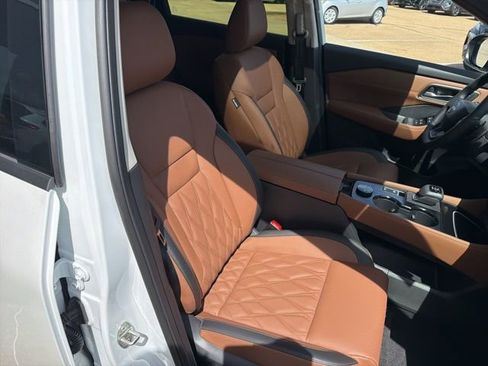 New 2026 Nissan Rogue Platinum AWD/4WD image 22