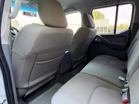 Certified 2019 Nissan Frontier SV AWD/4WD image 21