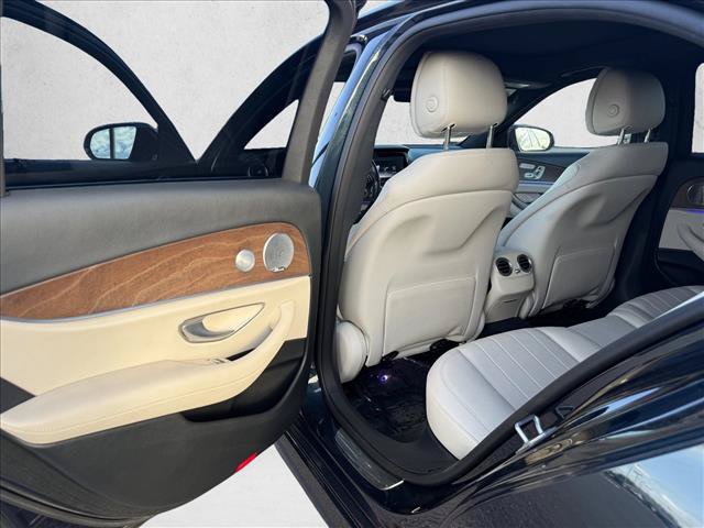 Used 2017 Mercedes-Benz E 300 image 21