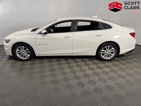 Used 2016 Chevrolet Malibu LT w/ Leather Package FWD image 5