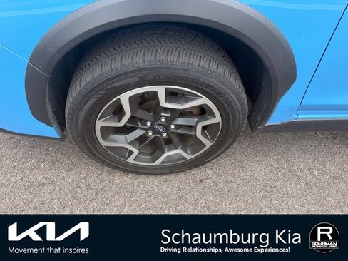 Used 2017 Subaru Crosstrek 2.0i Premium AWD/4WD image 4