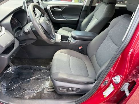 Used 2023 Toyota RAV4 XLE FWD image 15