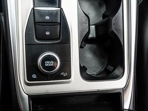 Used 2022 Ford Explorer XLT w/ Equipment Group 202A image 20