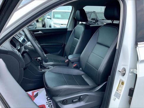 Used 2020 Volkswagen Tiguan SE FWD image 20