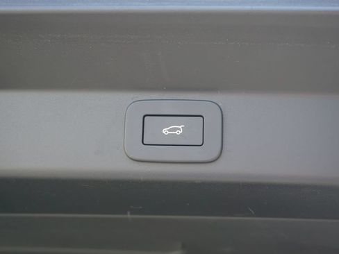 Used 2024 Land Rover Range Rover Sport SE AWD/4WD image 36