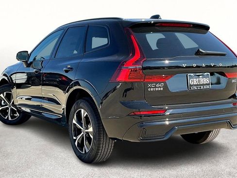 New 2026 Volvo XC60 B5 Core w/ Climate Package image 5