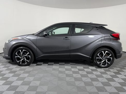 Used 2018 Toyota C-HR XLE FWD image 13