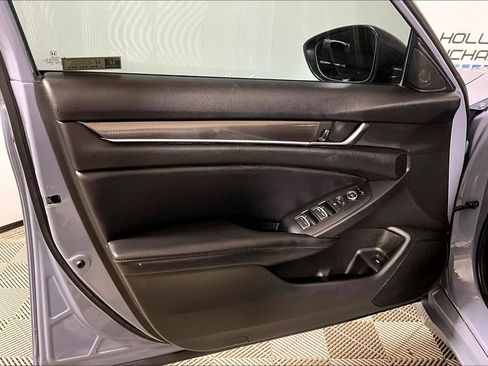 Used 2022 Honda Accord Sport image 18