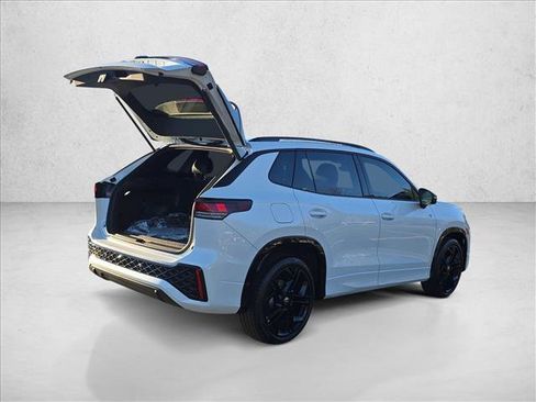 New 2026 Volkswagen Tiguan SE R-Line image 2