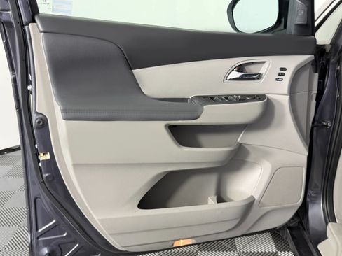 Used 2016 Honda Odyssey Touring image 32