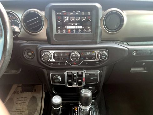 Used 2021 Jeep Wrangler Unlimited Sport AWD/4WD image 20