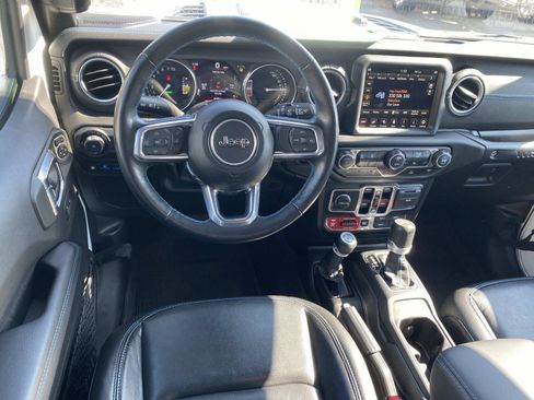 Certified 2023 Jeep Wrangler Rubicon w/ Cold Weather Group image 20