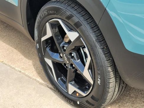 New 2026 Kia Seltos EX FWD image 5