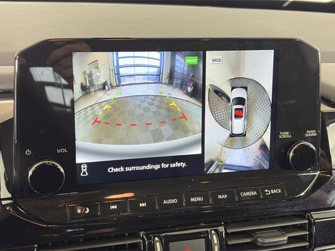 Certified 2023 Nissan Pathfinder SL w/ Lighting Package (N92) image 23