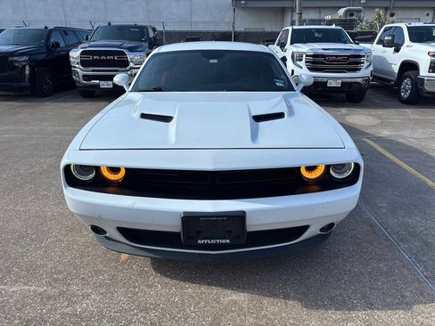 Used 2016 Dodge Challenger SXT w/ Blacktop Package RWD image 2