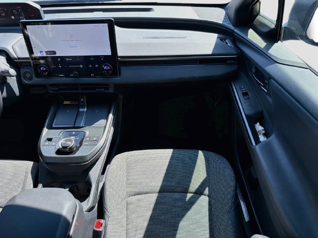Used 2026 Toyota bZ FWD image 18