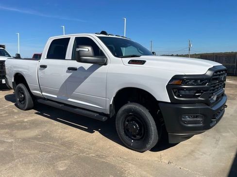 Used 2025 RAM 2500 Tradesman AWD/4WD image 3