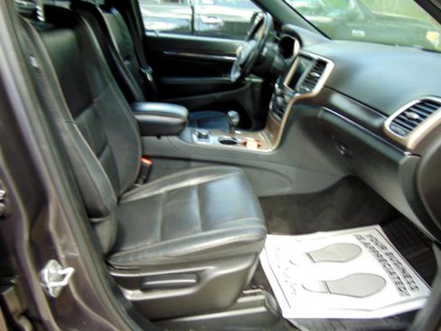 Used 2014 Jeep Grand Cherokee Limited image 8