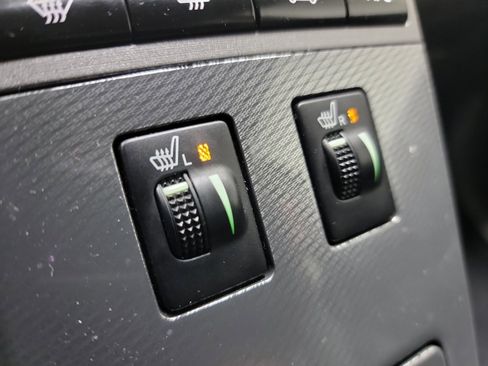 Used 2015 Toyota Venza XLE image 33