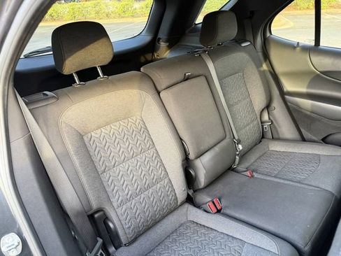 Used 2022 Chevrolet Equinox LT image 30
