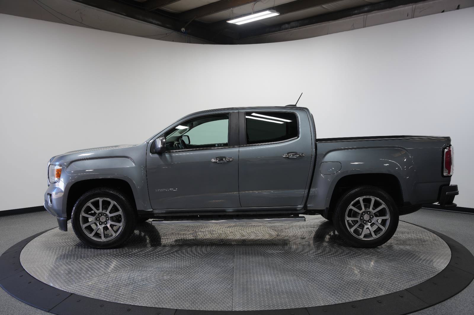 Used 2019 GMC Canyon Denali AWD/4WD image 4